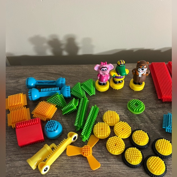 Bristle Blocks Set 42 Pieces Baby Genius Krinkles Building Set Various Colors - Picture 3 of 6